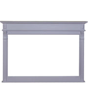 Country stílusú fenyőfakeretes tükör, klasszicizáló faragásokkal. Szürke színű.