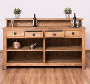 Nagyméretű, fenyőfa pult. A tárolásról négy polc, valamint négy fiók gondoskodik. Színe: viaszolt natúr.