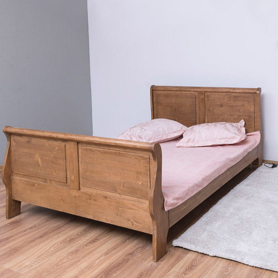 140 x 200 centiméteres, fenyőfából készült franciaágy ágykeret. Viaszolt, natúr színű.