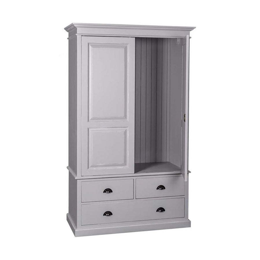 Fenyőfa gardróbszekrény kétszárnyas, kazettás ajtóval, két kisebb valamint egy nagy fiókkal. Színe halvány szürke.