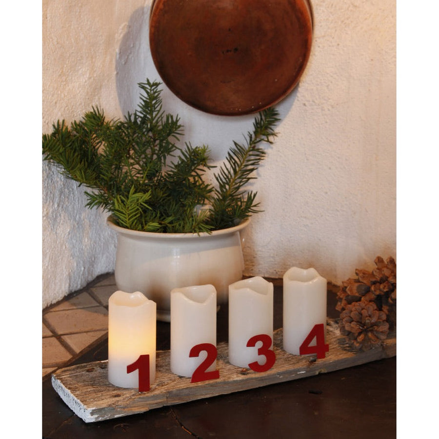 4 darabos, élethű megjelenésű, meleg fehér fényű, LED lánggal és fehér színű valódi viasztestből kialakított, időzítővel rendelkező távirányítós, LED oszlopgyertya