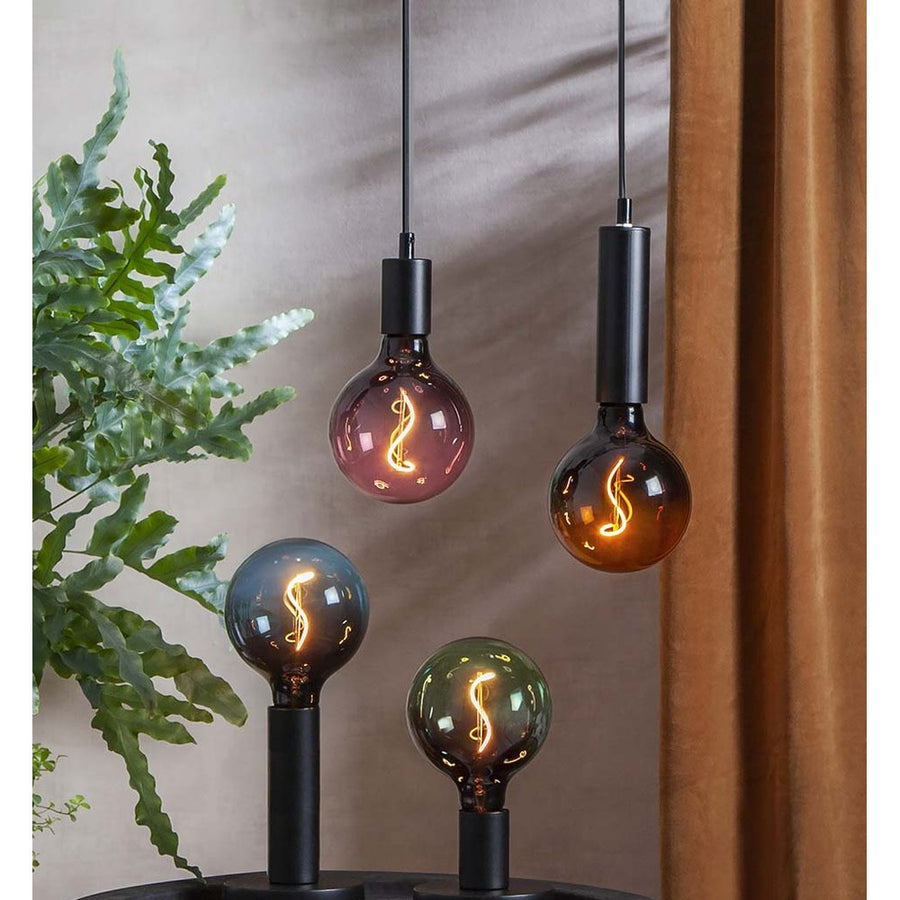 A Colourmix termékcsalád négy színben elérhető G125 méretű izzói.