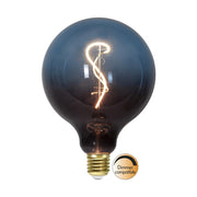 Colourmix dekorációs izzó. Meleg fehér fényű LED dekor izzó, füstüveg és kék átmenetes üvegbúrával.