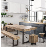 Kortárs konyhában kialakított reggelizősarok a Garrett kollekció bútoraiból.