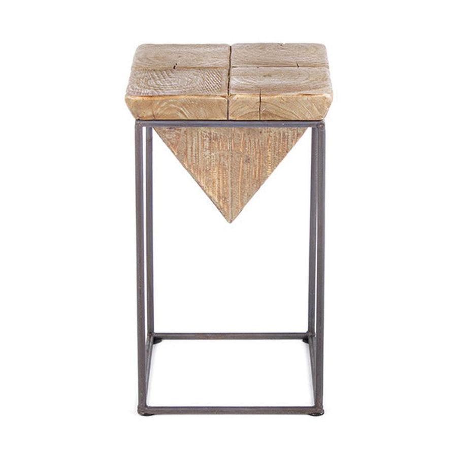 Skandináv stílusú, fenyőfából és fémből készült ülőke.