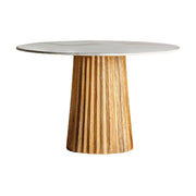 Kortárs stílusú, mangófából készült, egyedi formatervezésű étkezőasztal márványlappal. Színe: natúr és szürke.