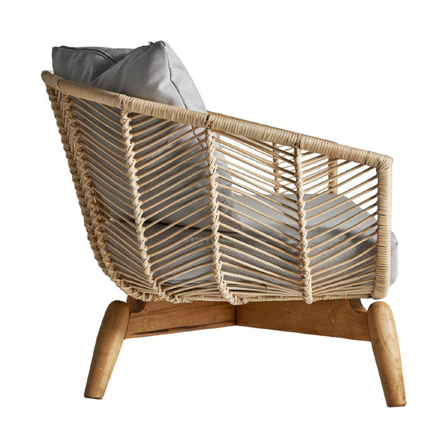 Kortárs stílusú, mahagónifából és rattanból készült, egyedi formatervezésű, kézműves dizájn kanapé ülő- és hátpárnákkal.