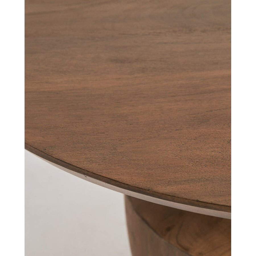 Kortárs stílusú, fenyőfából készült, 90 cm átmérőjű, vázaformájú dohányzóasztal asztallapja.