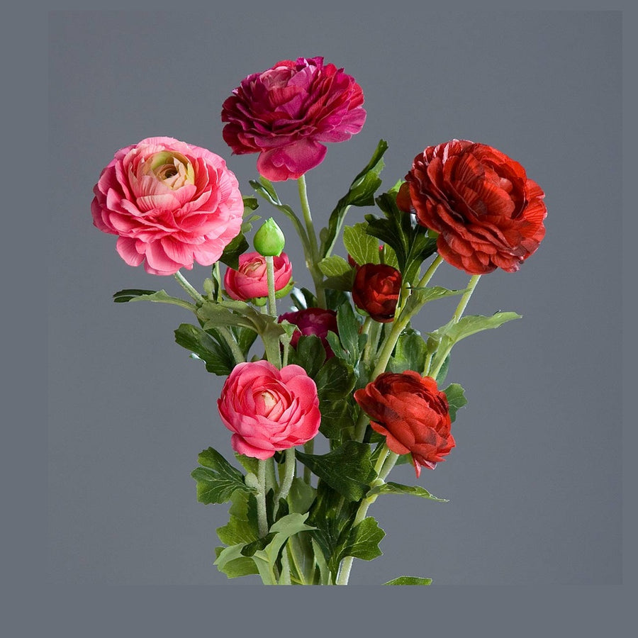 Fukszia, pink és piros színű, 3 különálló szálból álló mű boglárka mix, nyílt és bimbos virágfejekkel.