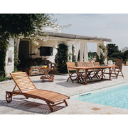 Akácfából készült, 180 cm-ről 240 cm hosszúságra bővíthető kültéri étkezőasztal .