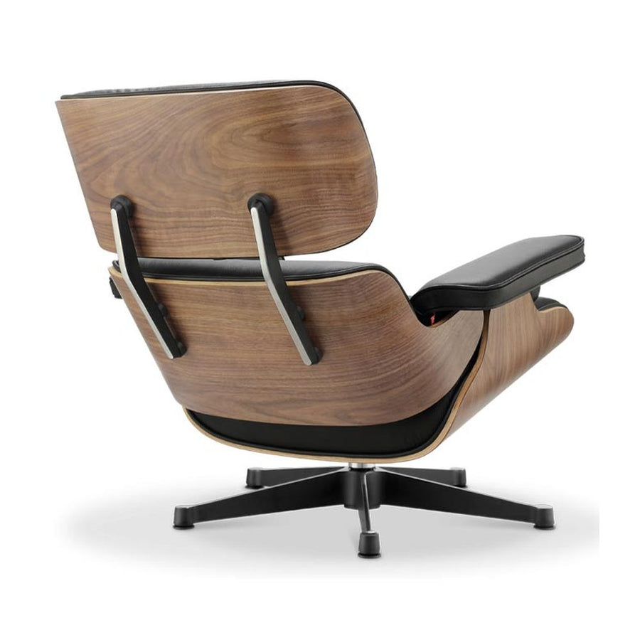 Eames Lounge Chair inspirálta pihenő fotel dió furnér fafelülettel, bőr kárpittal.