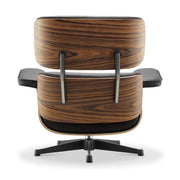 Eames Lounge Chair inspirálta pihenő fotel és ottomán rózsafa furnér fafelülettel, fekete bőr kárpittal.