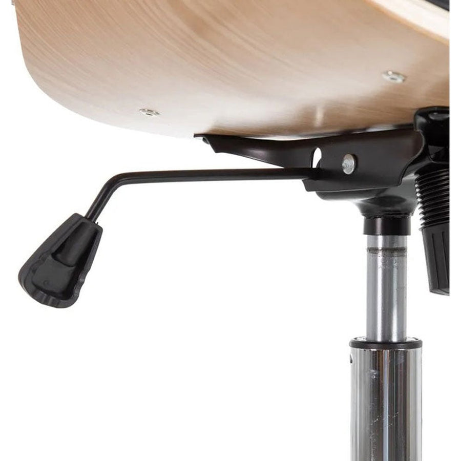 Prémium kategóriás, modern illetve loft stílusú, állítható magasságú, dió furnéros, fekete műbőr kárpitú, kerekes irodai vezetői forgószék