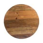 Kortárs stílusú, félgömb alakú, újrahasznosított fémből és fából készült dohányzóasztal felülnézete.