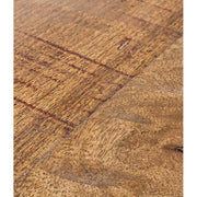 Kortárs stílusú, félgömb alakú, újrahasznosított fémből és fából készült dohányzóasztal asztallapja.