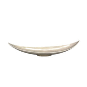 Csónak formájú, ezüst színű fémtál