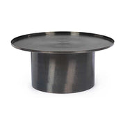 Modern, kortárs stílusú, fekete színű, nikkelezett acélból készült, kör alakú dohányzóasztal.