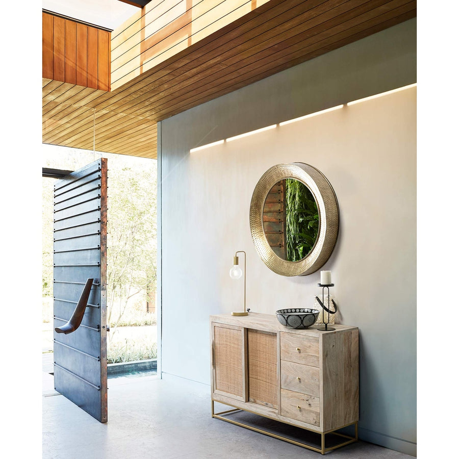 Antikolt felületű, arany színű, kör alakú fém tükör.