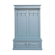 Fenyőfából készült előszobafal