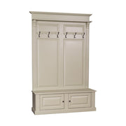 Fenyőfából készült előszobafal