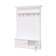 Fenyőfából készült előszobafal