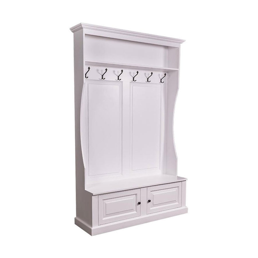 Fenyőfából készült előszobafal