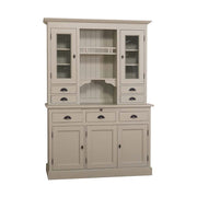 Tömör fenyőfából készült, 137 cm hosszú és 197 cm magas tálalószekrény