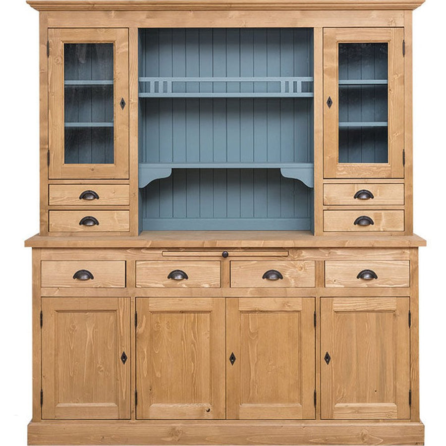 Tömör fenyőfából készült, 179 cm hosszú és 197 cm magas tálalószekrény