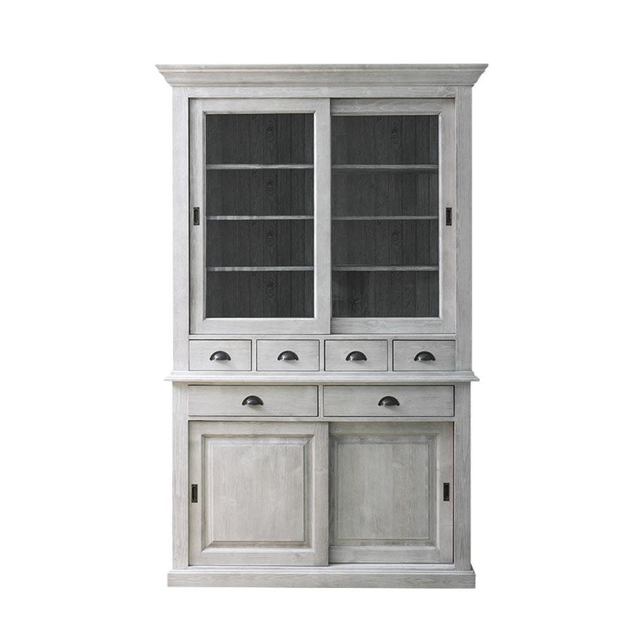 Tömör fenyőfából készült, 142 cm hosszú és 225 cm magas vitrines tálalószekrény