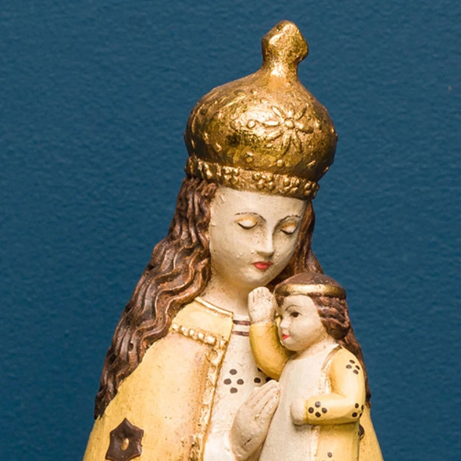 Védelmező Madonna, Hummel ábrázolás alapján készült szobor.