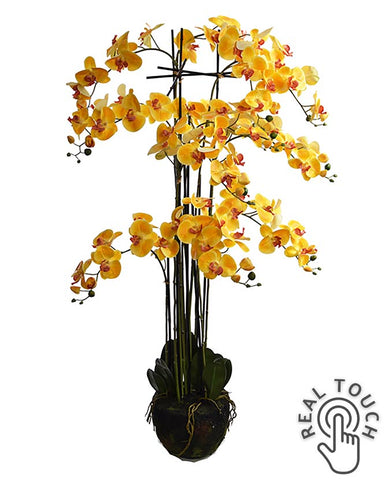 Sárga színű mű orchidea, mesterséges földlabdában.