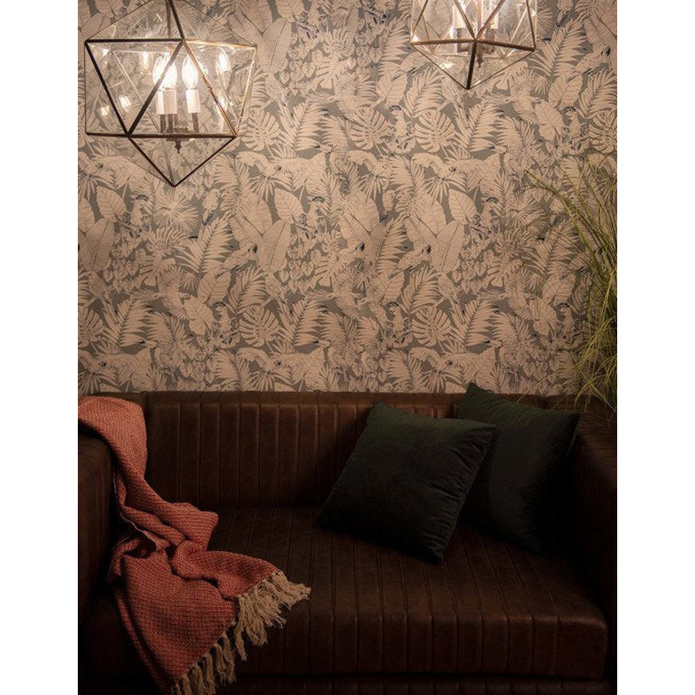 Modern, Art Deco stílusú, aranyszínű fémből és víztiszta üvegből készült, 35 cm átmérőjű, ikozaéder formájú, beltéri függesztek lámpa.