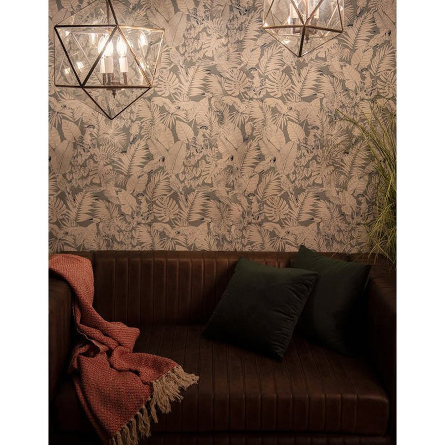 Modern, Art Deco stílusú, aranyszínű fémből és víztiszta üvegből készült, 40 cm átmérőjű, ikozaéder formájú beltéri függesztek lámpa.