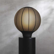 Graphic Pine dekorációs izzó. Meleg fehér fényű LED dekorációs izzó, opálos üveggel és matt fekete színű grafikai mintával