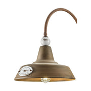 Rusztikus, vidéki stílusú, antikolt felületű mázas kerámiából és rozsdás fémből készült, kézműves falilámpa.