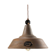 Rusztikus, vidéki stílusú, antikolt felületű mázas kerámiából és rozsdás fémből készült, textilburkolatú vezetékkel kialakított, kézműves függeszték lámpa.