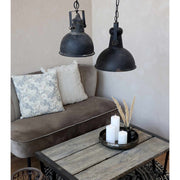 Industrial, loft stílusú fekete régies antikolt felületű ipari fém függeszték lámpa.