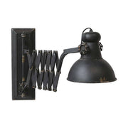 Ipari stílusú, fémből készült, fekete színű falilámpa.