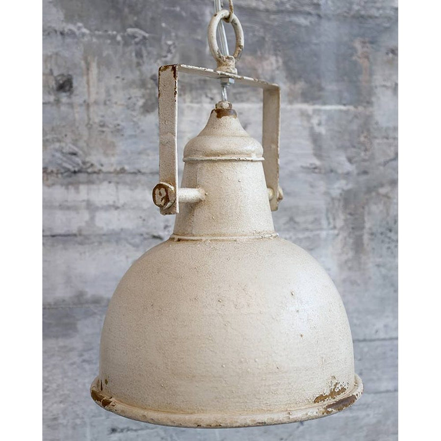 Ipari stílusú, antikolt krém színű, patinás felületű fém függeszték lámpa..