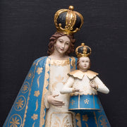 Irgalmas Szűzanyát ábrázoló figura.