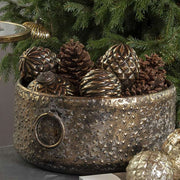 apró, csillag formájú dombormintákkal díszített, antikolt felületű, óarany színű karácsonyi fém kaspó