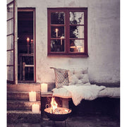 Prémium minőségű, rusztikus vidéki stílusú, 50 cm átmérőjű, antik barna színű, antikolt szegecselt felületű kézműves kerti tűzrakó üst, levehető grill ráccsal és állvánnyal 