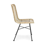 Skandináv kortárs stílusú, natúr színű, valódi rattanból és fémből készült formatervezett étkezőszék.