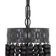 Kortárs mediterrán stílusú, matt fekete színű dombormintás fémből és fa gyöngysorból készült függeszték csillár