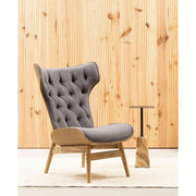 Prémium minőségű, kortárs stílusú, hajlított szilfából készült szürke színű bársonnyal kárpitozott szárnyas relaxációs szék