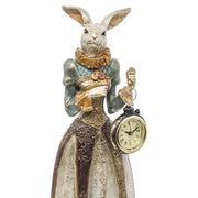 Reneszánsz női nyuszifigura spanyol gallérral órával a kezében