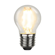 Víztiszta üvegű, normál LED izzó.