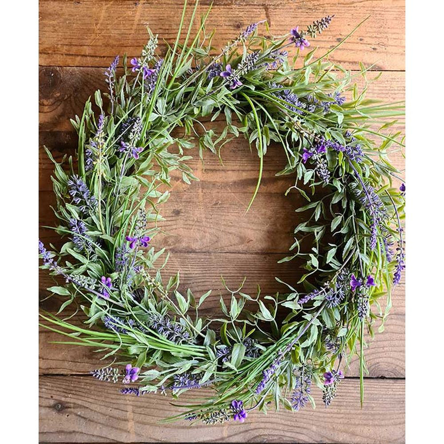 Liláskék virágzatú mű levendula koszorú.