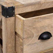 Natúr színű, tömör mangófából készült, 150 cm hosszú és 103 cm magas, 6 fiókos, loft stílusú, gurítható komód