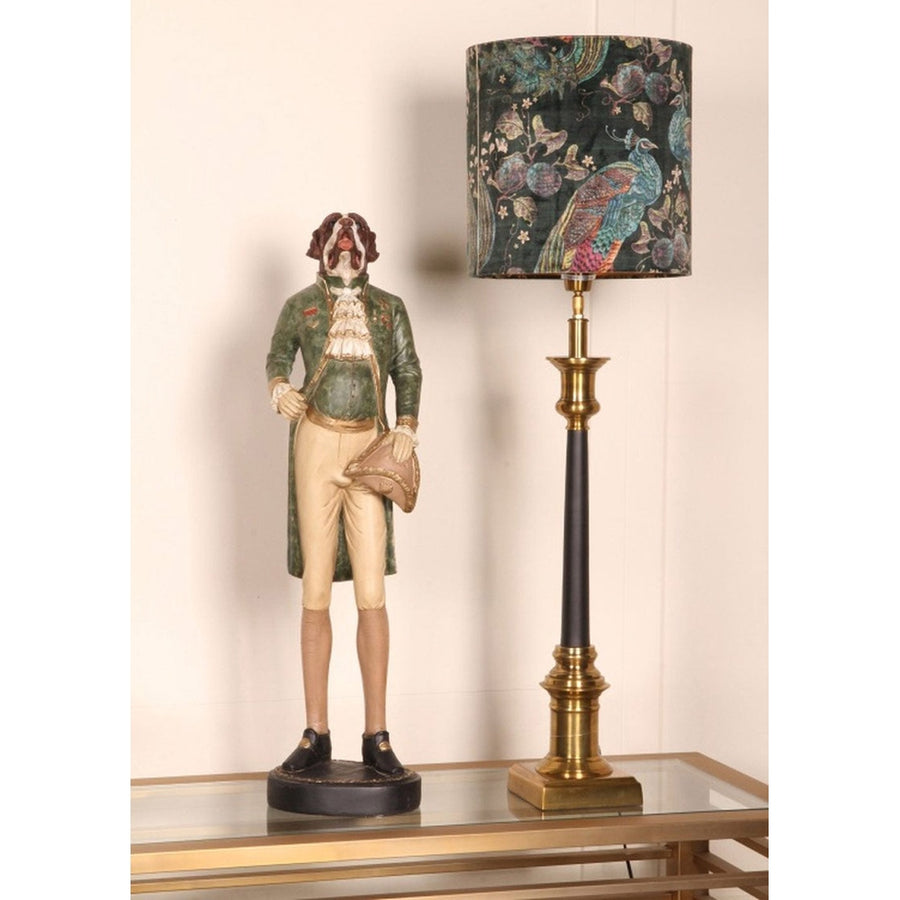 Fub Funky stílusú, antikolt felületű, nagyméretű,, zöld és pasztell színű, 18. századbeli öltözetet viselő lord kutya figura.